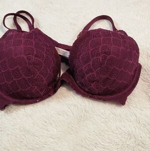 Victoria's Secret Women's Lace Bra - Purple